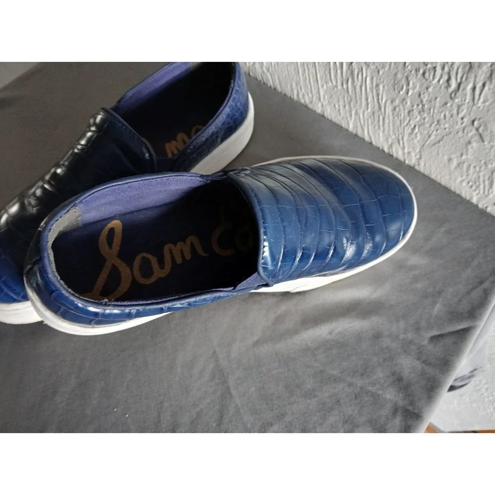 Women's Sam Edelman Lacey Blue  Alligator Pattern Slip On Sneakers Size 7.5M US